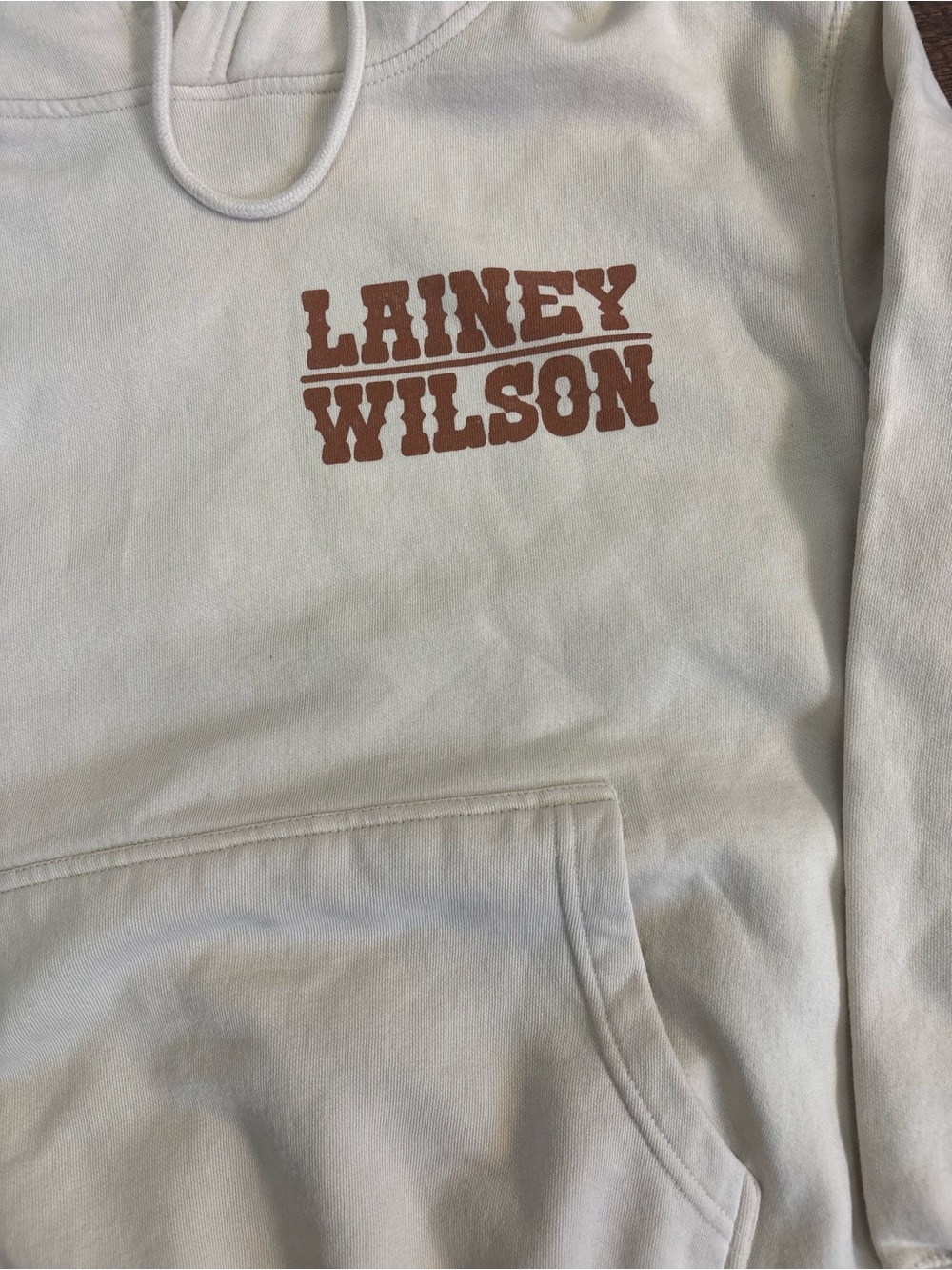 Lainey Wilson Exclusive Tan Hoodie Size MediumCountry Music Tour Merch Pullover - Picture 5 of 6